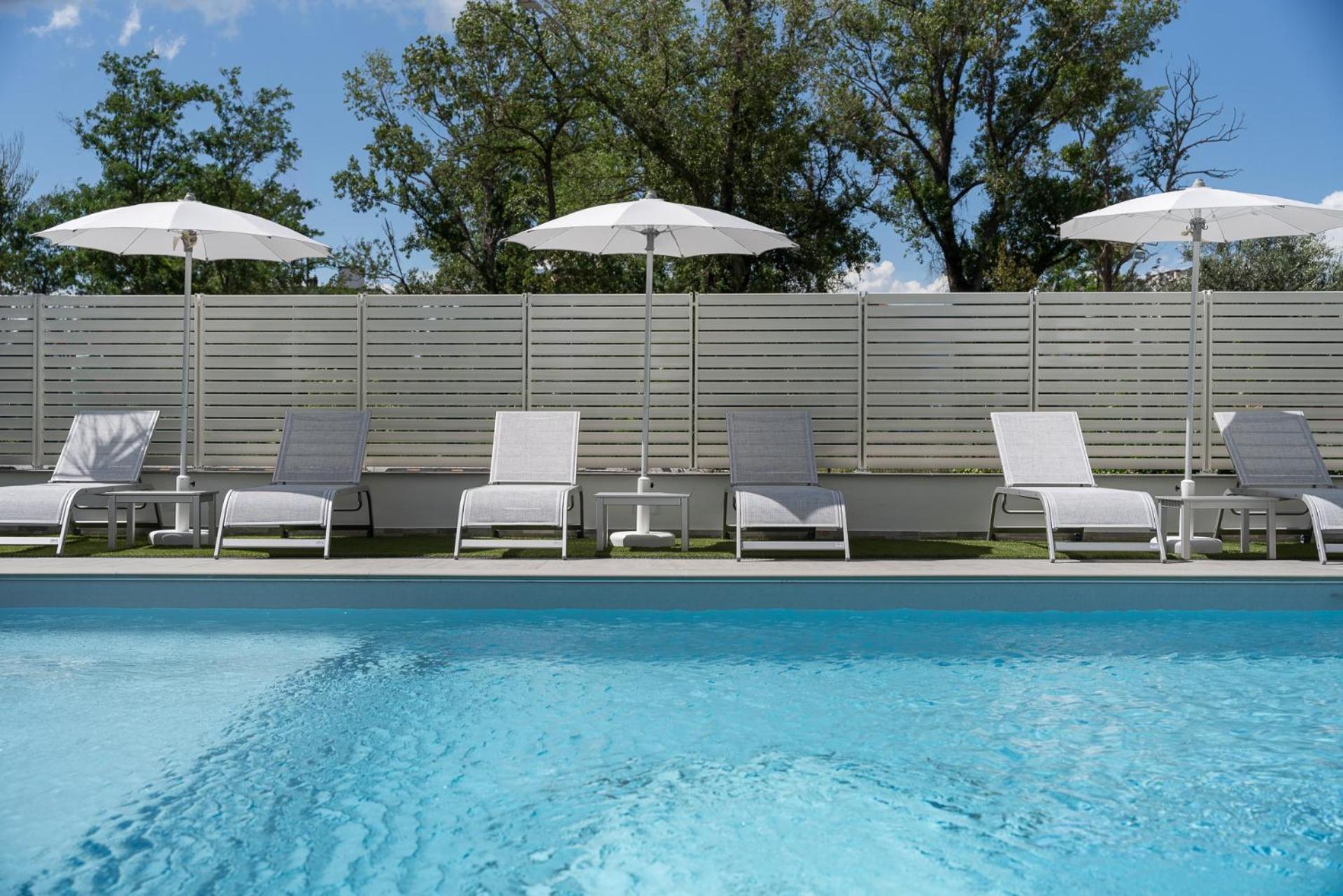 Hotel Ervill Rimini Bagian luar foto