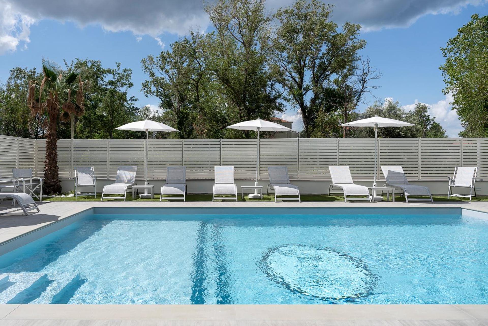 Hotel Ervill Rimini Bagian luar foto